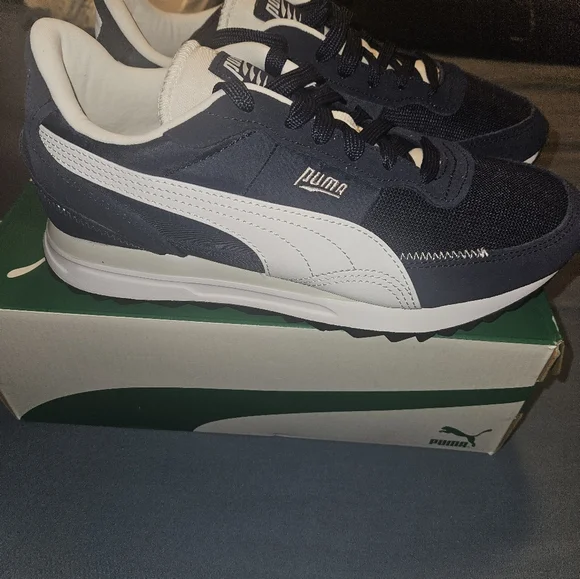 Puma - Picture 2 of 8